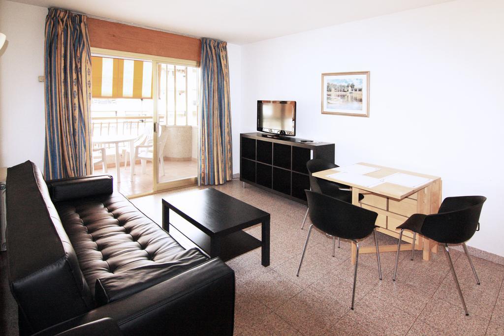 Apartamentos Indasol Салоу Экстерьер фото