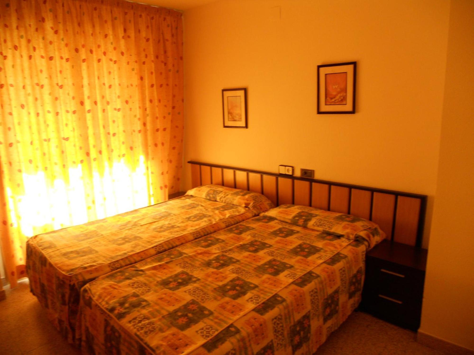 Apartamentos Indasol Салоу Экстерьер фото